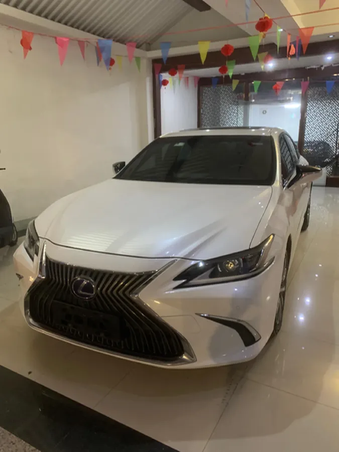 2020 Lexus ES 2.5L 178HP L4 E-CVT Hybrid,autocango,china used car exporter,china ev exporter,chinese used car exporter,chinese used ev exporter