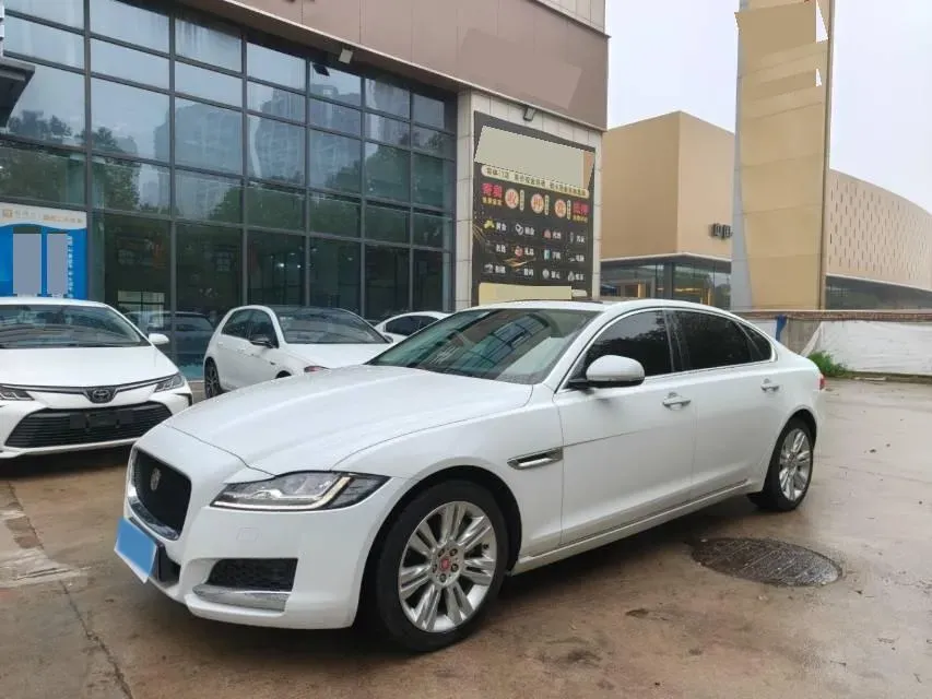 2018 Mercedes-Benz E Class 2.0T 184HP L4 9AT,autocango,china used car exporter,china ev exporter,chinese used car exporter,chinese used ev exporter