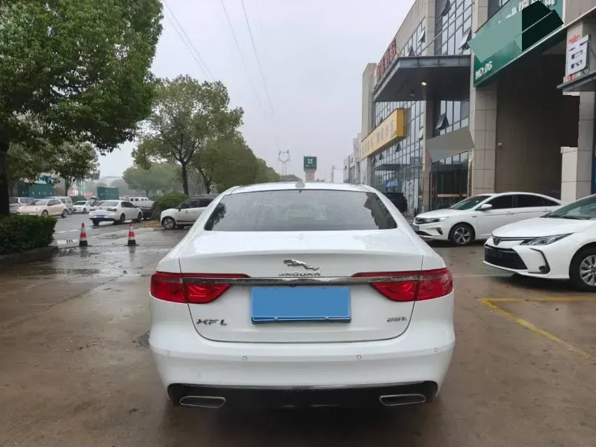 2018 Mercedes-Benz E Class 2.0T 184HP L4 9AT,autocango,china used car exporter,china ev exporter,chinese used car exporter,chinese used ev exporter