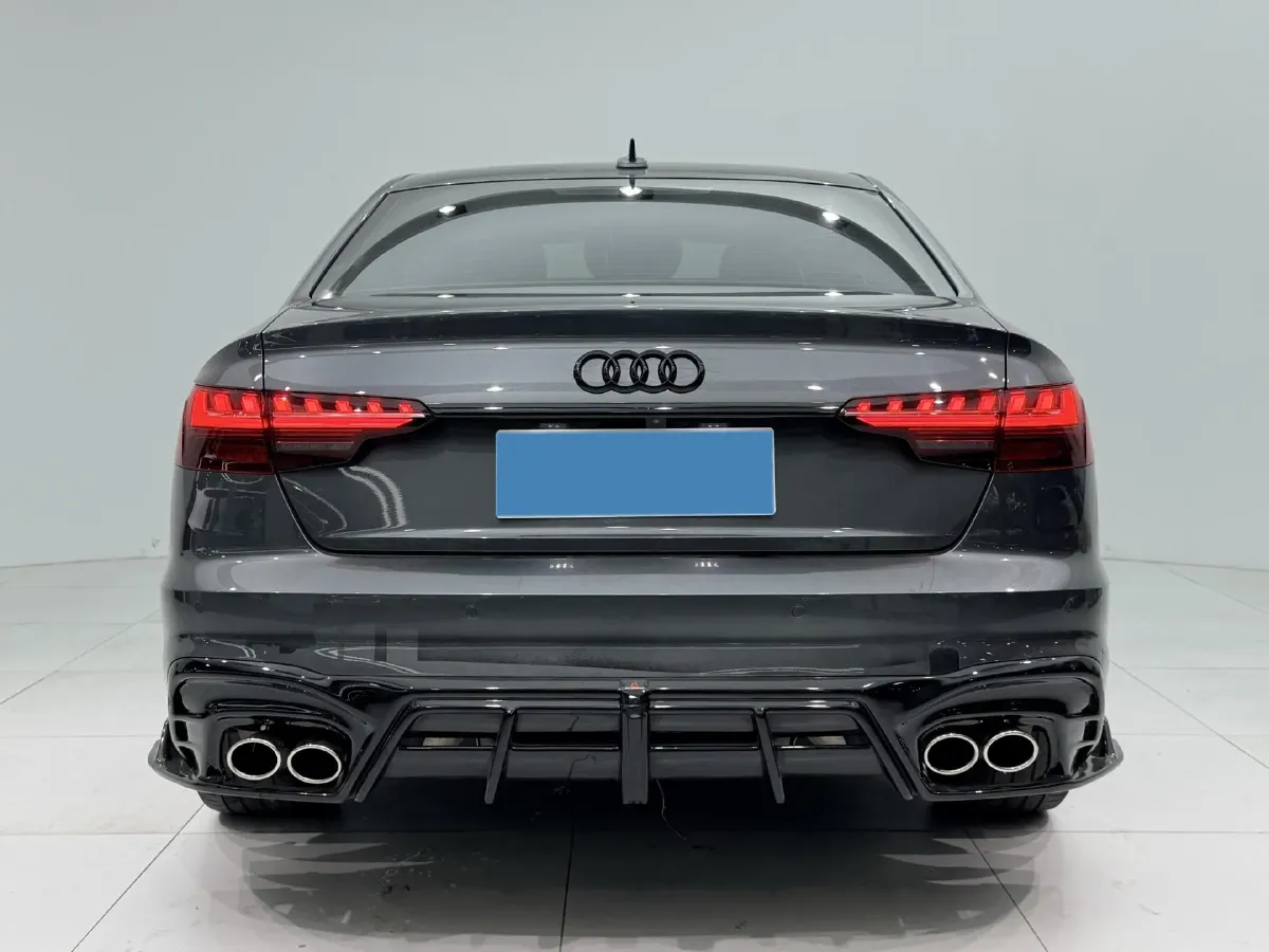 2020 Audi A4L 2.0T 190HP L4 7DCT,autocango,china used car exporter,china ev exporter,chinese used car exporter,chinese used ev exporter