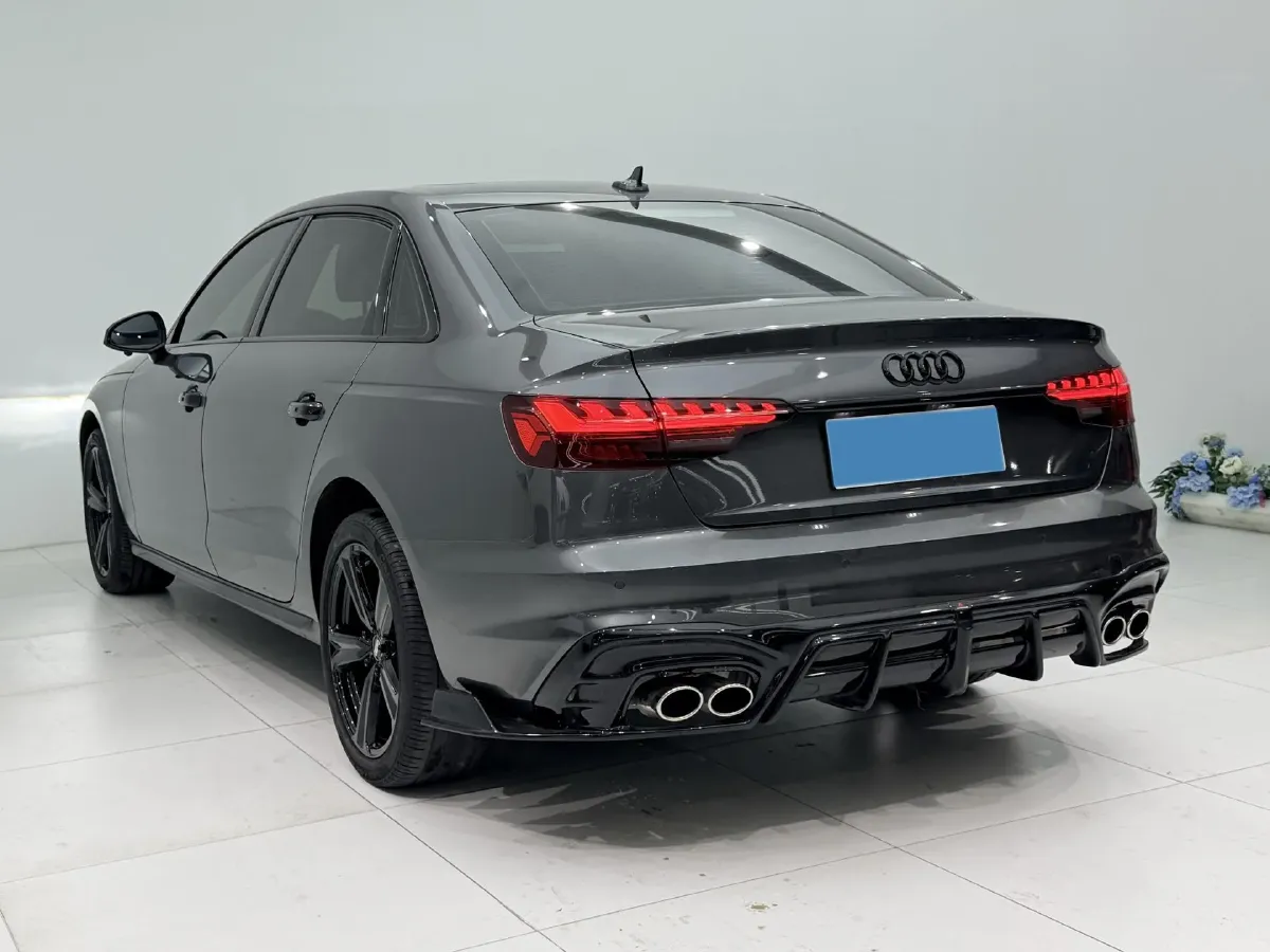 2020 Audi A4L 2.0T 190HP L4 7DCT,autocango,china used car exporter,china ev exporter,chinese used car exporter,chinese used ev exporter