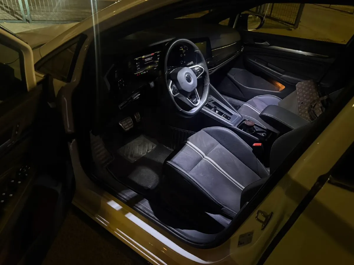 2023 Volkswagen Golf 1.4T 150HP L4 7DCT,autocango,china used car exporter,china ev exporter,chinese used car exporter,chinese used ev exporter