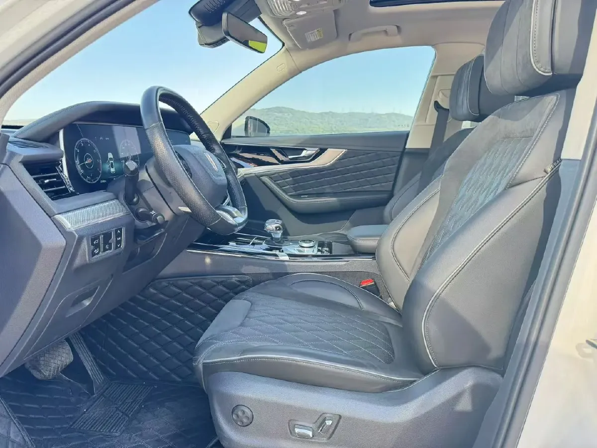 2019 HongQi HS5 2.0T 224HP L4 6AT,autocango,china used car exporter,china ev exporter,chinese used car exporter,chinese used ev exporter