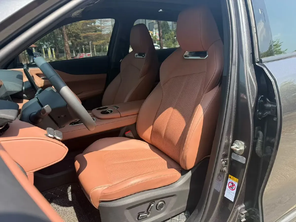 2025 ChangAn UNI-Z 1.5T 188HP L4 7DCT,autocango,china used car exporter,china ev exporter,chinese used car exporter,chinese used ev exporter