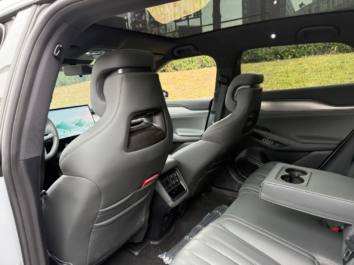 2025 BYD SongL EV BEV 71.8KWH,autocango,china used car exporter,china ev exporter,chinese used car exporter,chinese used ev exporter