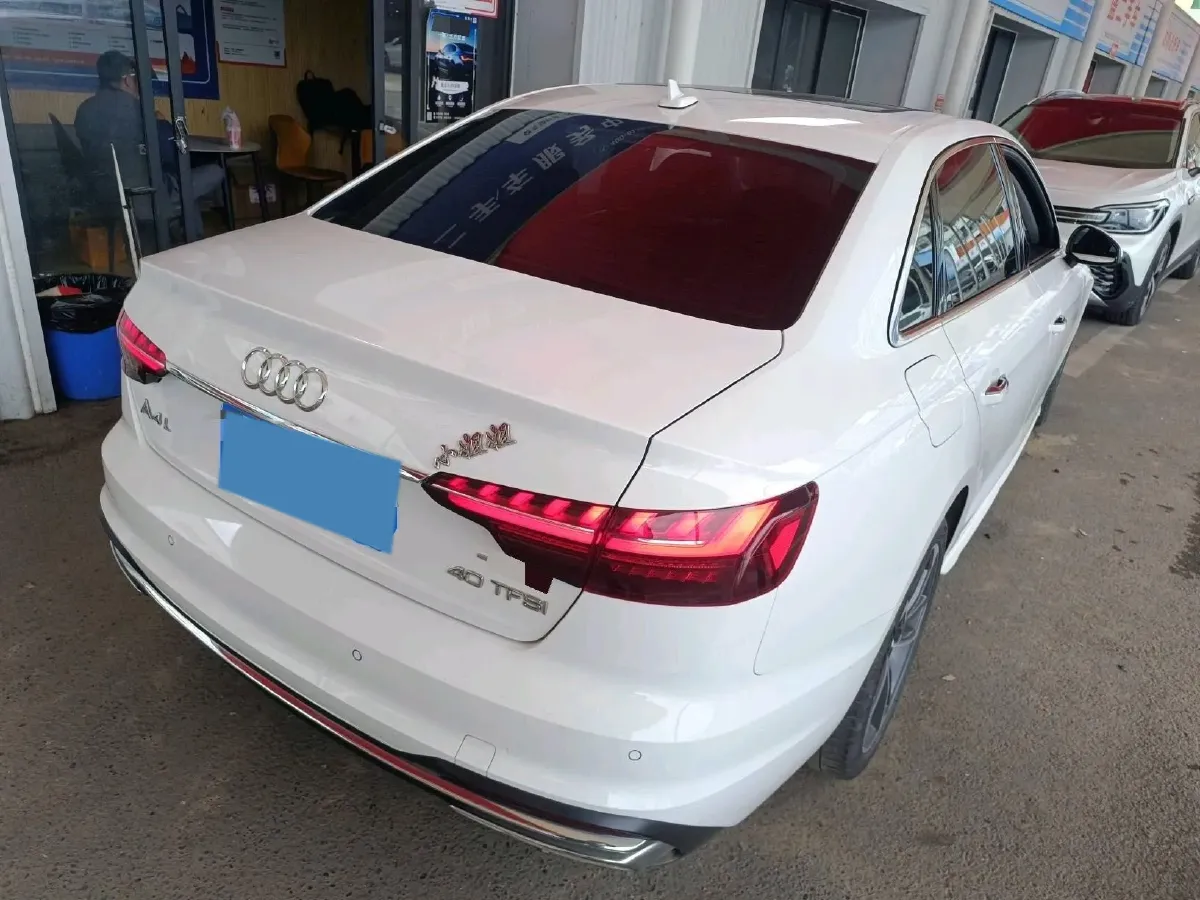 2020 Audi A4L 2.0T 190HP L4 7DCT,autocango,china used car exporter,china ev exporter,chinese used car exporter,chinese used ev exporter
