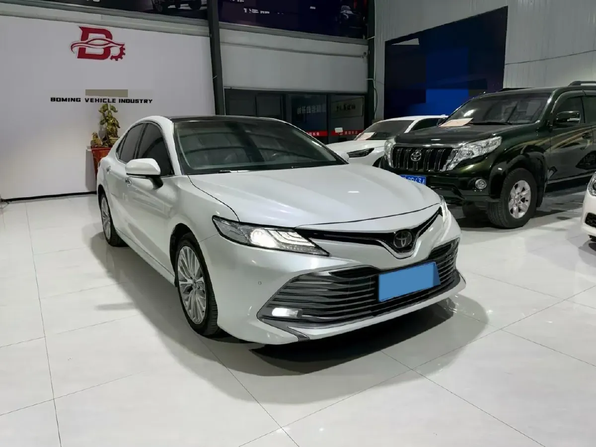 2018 Toyota Camry 2.5L 209HP L4 8AT,autocango,china used car exporter,china ev exporter,chinese used car exporter,chinese used ev exporter