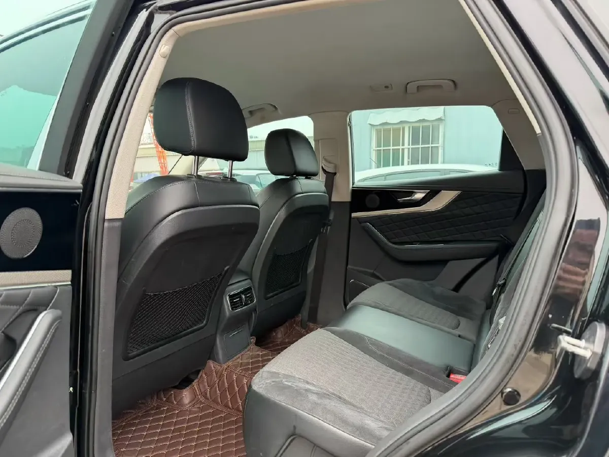 2019 HongQi HS5 2.0T 224HP L4 6AT,autocango,china used car exporter,china ev exporter,chinese used car exporter,chinese used ev exporter