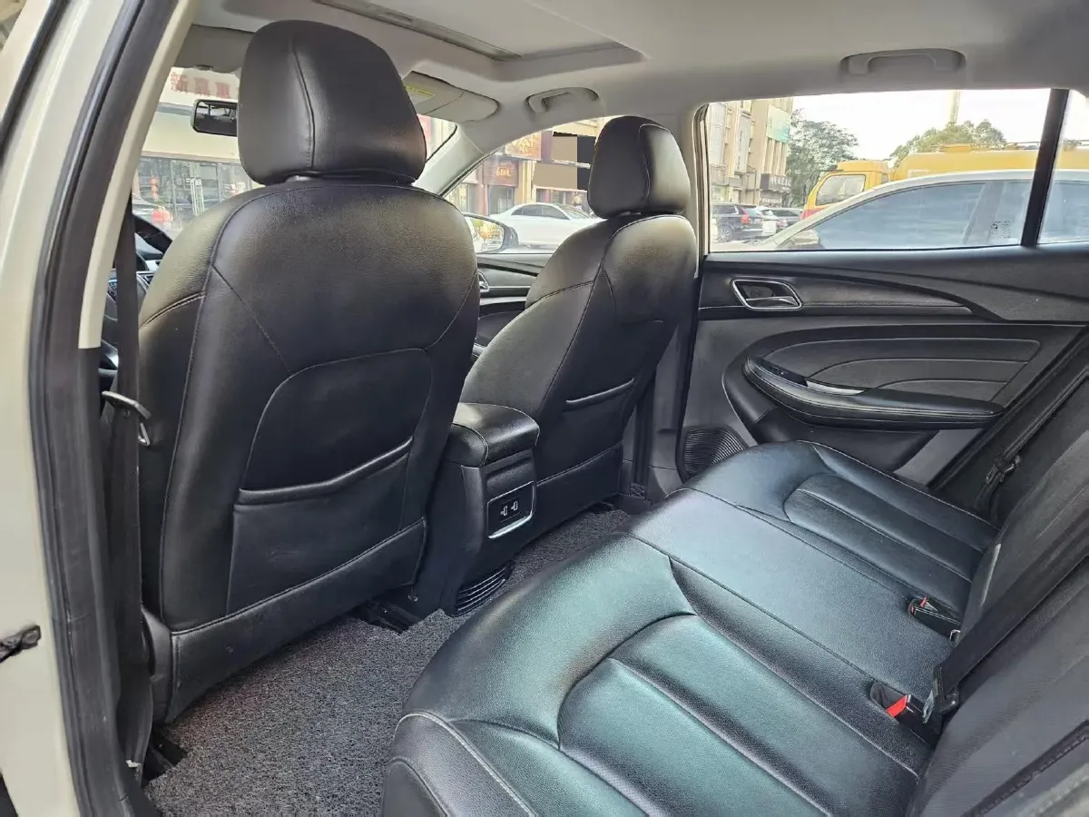 2019 Roewe Ei5 BEV 52.5KWH,autocango,china used car exporter,china ev exporter,chinese used car exporter,chinese used ev exporter