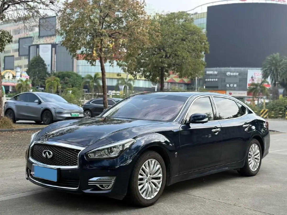 2019 Infiniti Q70 2.0T 211HP L4 7AT,autocango,china used car exporter,china ev exporter,chinese used car exporter,chinese used ev exporter