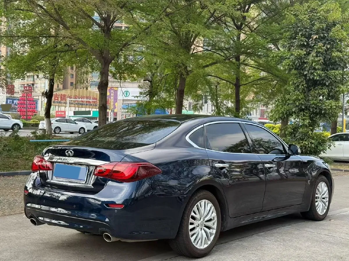 2019 Infiniti Q70 2.0T 211HP L4 7AT,autocango,china used car exporter,china ev exporter,chinese used car exporter,chinese used ev exporter