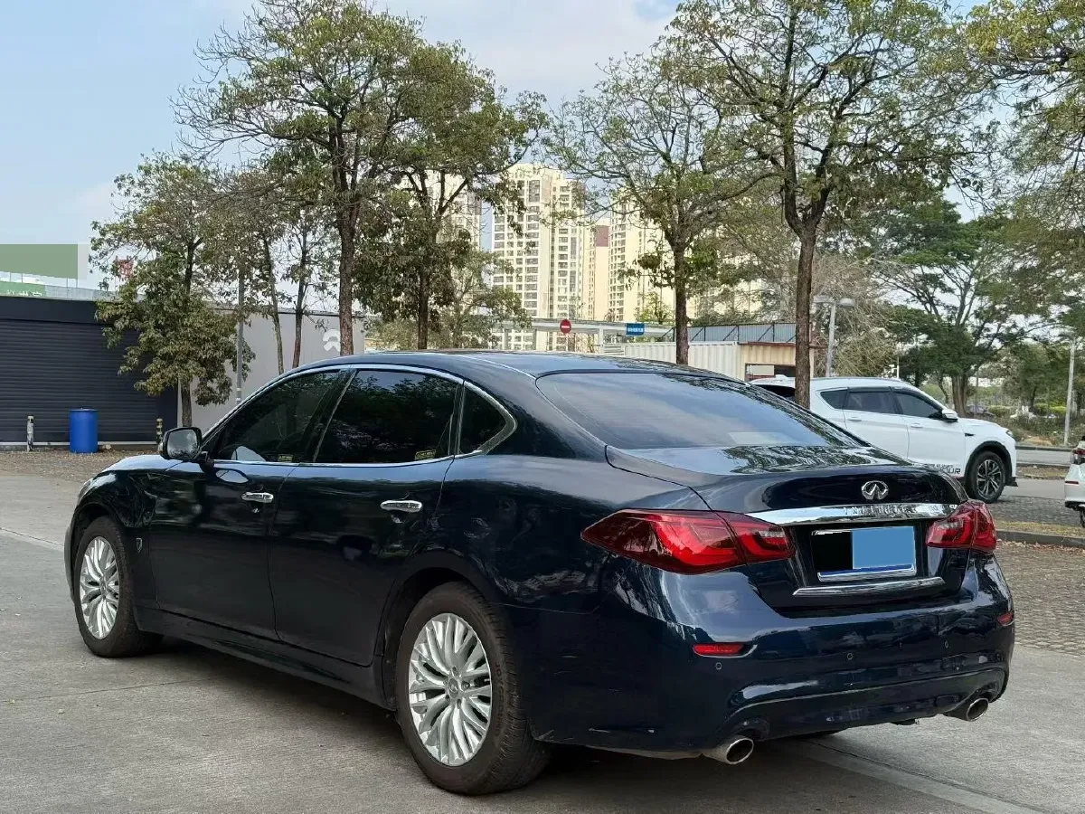 2019 Infiniti Q70 2.0T 211HP L4 7AT,autocango,china used car exporter,china ev exporter,chinese used car exporter,chinese used ev exporter