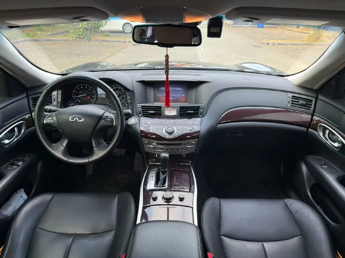 2019 Infiniti Q70 2.0T 211HP L4 7AT,autocango,china used car exporter,china ev exporter,chinese used car exporter,chinese used ev exporter