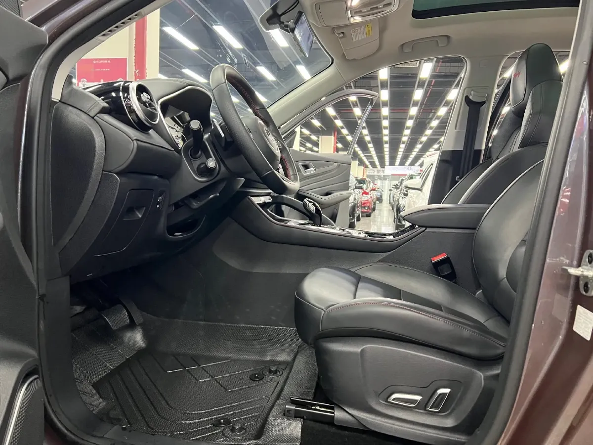 2021 MG Pilot 1.5T 173HP L4 7DCT,autocango,china used car exporter,china ev exporter,chinese used car exporter,chinese used ev exporter