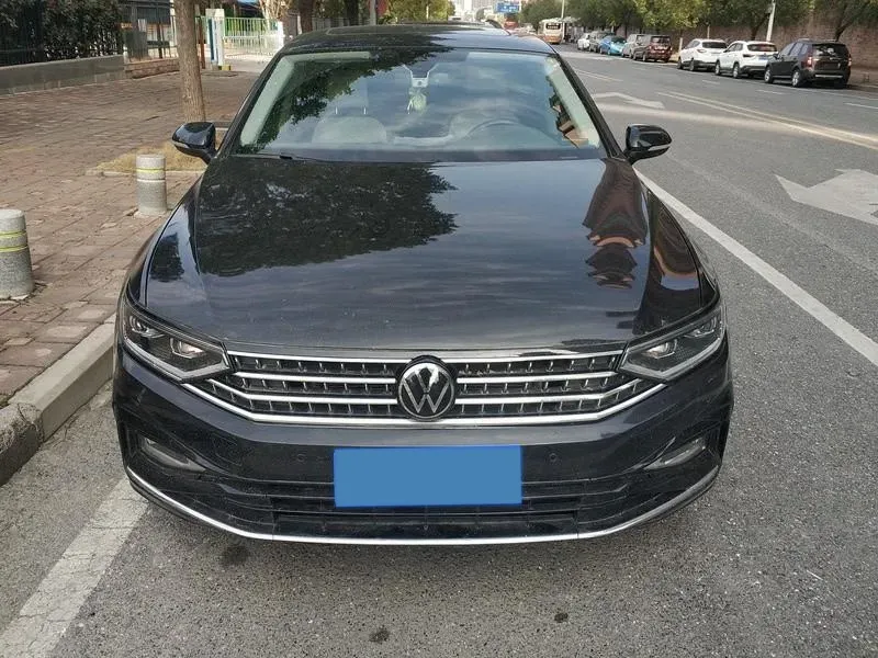 2023 Volkswagen Magotan 2.0T 186HP L4 7DCT,autocango,china used car exporter,china ev exporter,chinese used car exporter,chinese used ev exporter