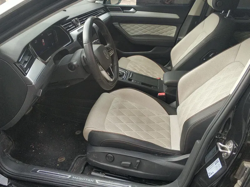 2023 Volkswagen Magotan 2.0T 186HP L4 7DCT,autocango,china used car exporter,china ev exporter,chinese used car exporter,chinese used ev exporter