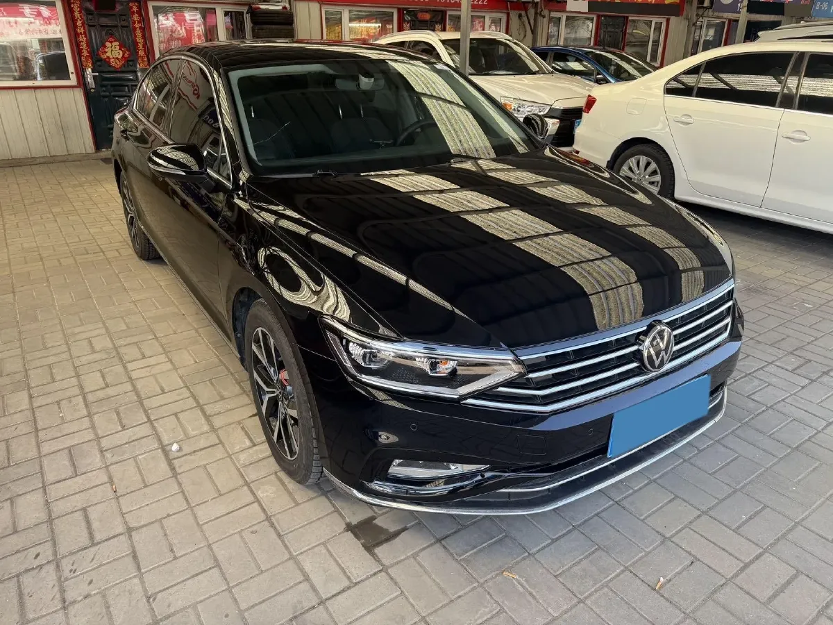 2020 Volkswagen Magotan 2.0T 186HP L4 7DCT,autocango,china used car exporter,china ev exporter,chinese used car exporter,chinese used ev exporter