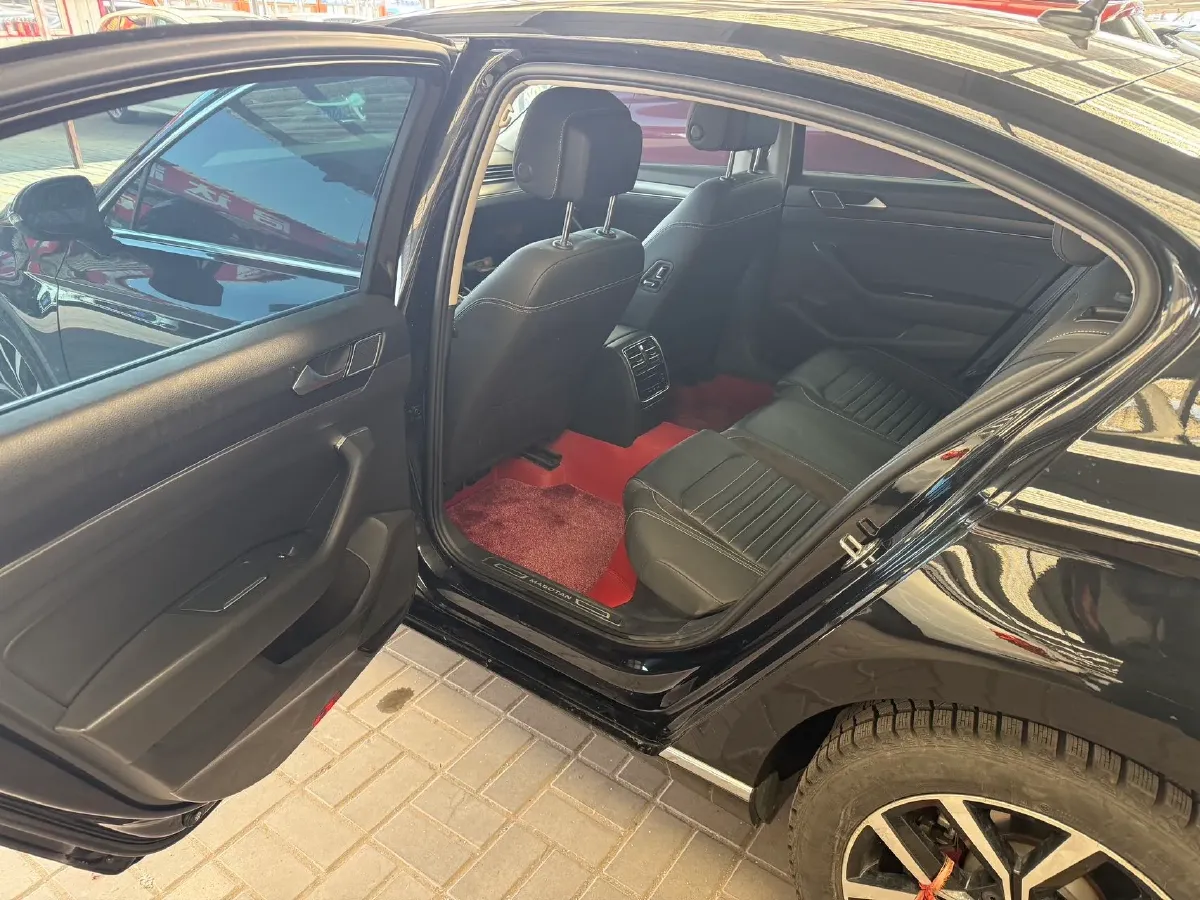 2020 Volkswagen Magotan 2.0T 186HP L4 7DCT,autocango,china used car exporter,china ev exporter,chinese used car exporter,chinese used ev exporter