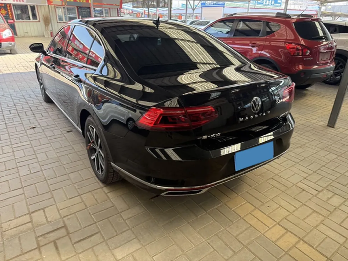 2020 Volkswagen Magotan 2.0T 186HP L4 7DCT,autocango,china used car exporter,china ev exporter,chinese used car exporter,chinese used ev exporter