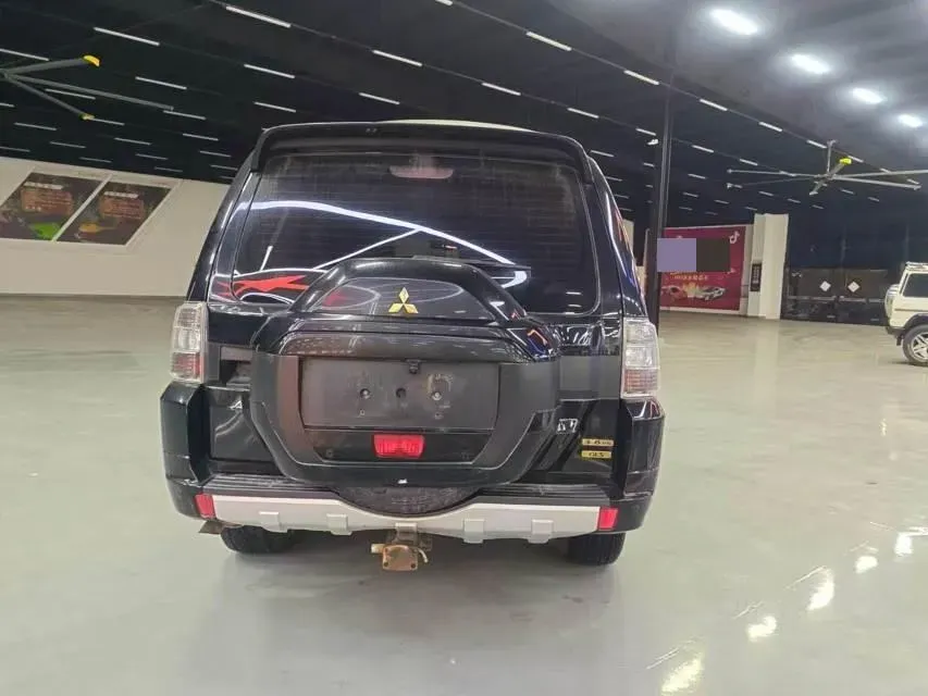 2017 Mercedes-Benz C Class 2.0T 245HP L4 7AT,autocango,china used car exporter,china ev exporter,chinese used car exporter,chinese used ev exporter