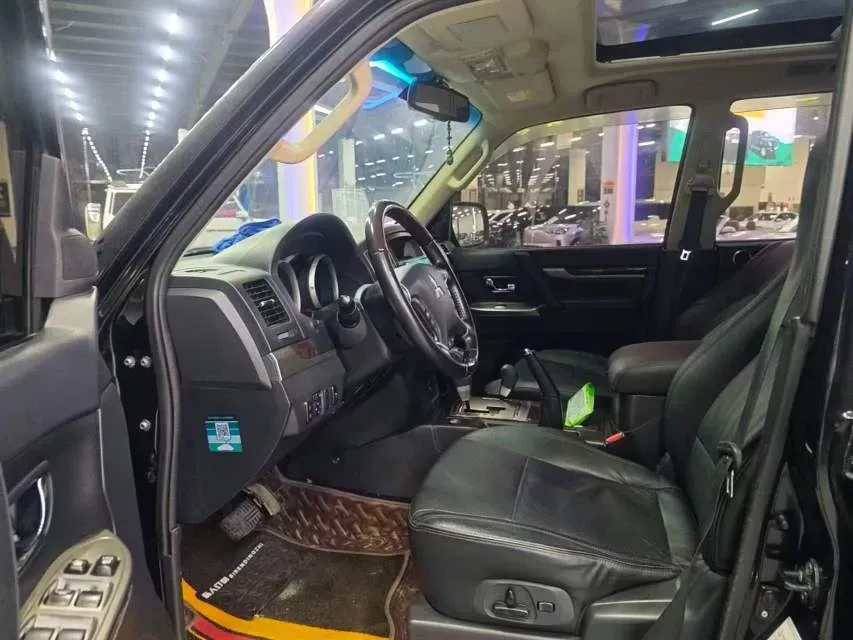 2017 Mercedes-Benz C Class 2.0T 245HP L4 7AT,autocango,china used car exporter,china ev exporter,chinese used car exporter,chinese used ev exporter