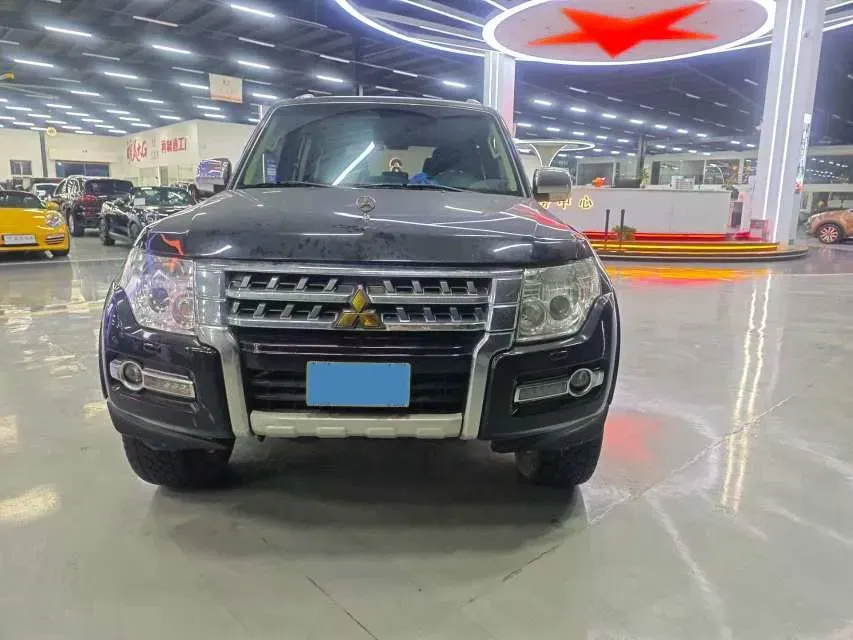 2017 Mercedes-Benz C Class 2.0T 245HP L4 7AT,autocango,china used car exporter,china ev exporter,chinese used car exporter,chinese used ev exporter