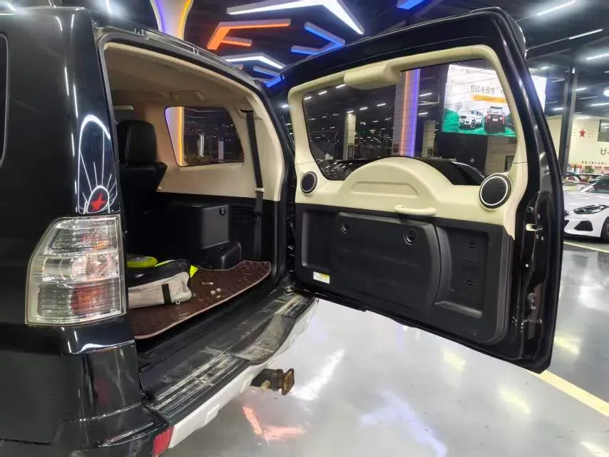 2017 Mercedes-Benz C Class 2.0T 245HP L4 7AT,autocango,china used car exporter,china ev exporter,chinese used car exporter,chinese used ev exporter