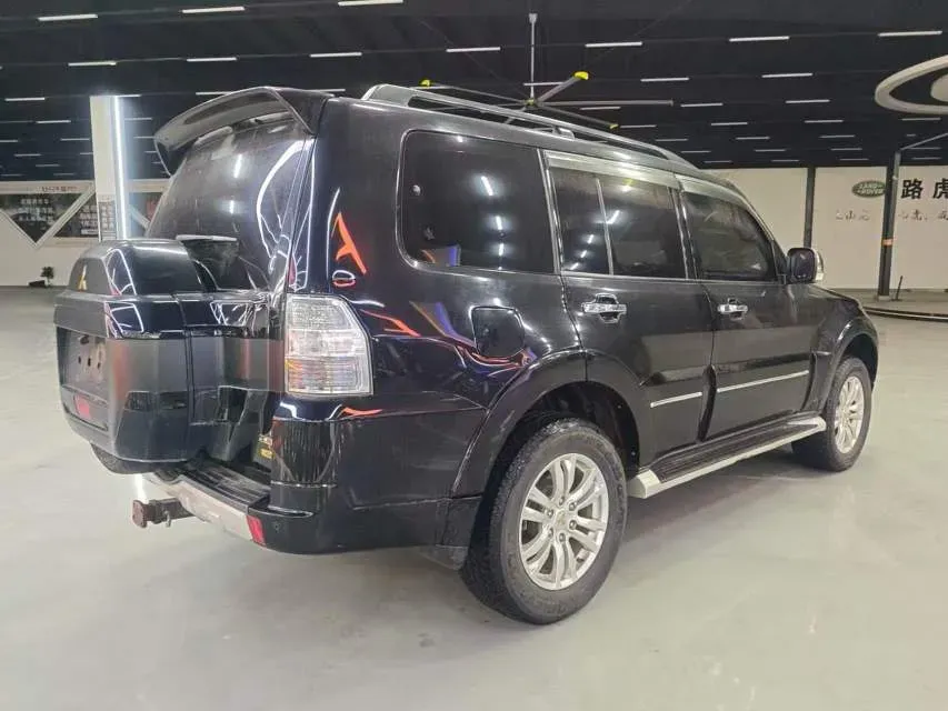 2017 Mercedes-Benz C Class 2.0T 245HP L4 7AT,autocango,china used car exporter,china ev exporter,chinese used car exporter,chinese used ev exporter