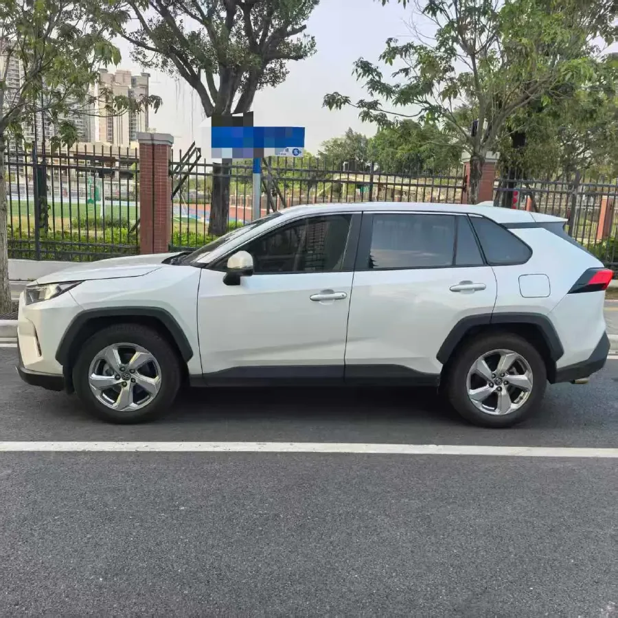 2021 Toyota RAV4 2.0L 171HP L4 CVT,autocango,china used car exporter,china ev exporter,chinese used car exporter,chinese used ev exporter