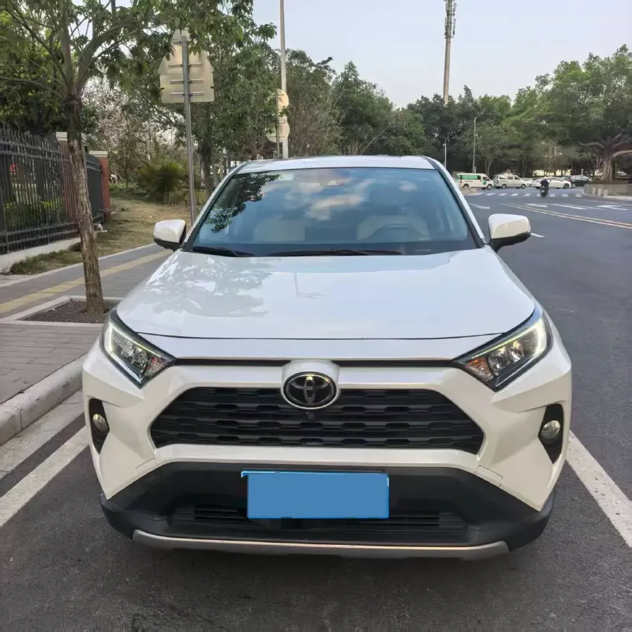 2021 Toyota RAV4 2.0L 171HP L4 CVT,autocango,china used car exporter,china ev exporter,chinese used car exporter,chinese used ev exporter