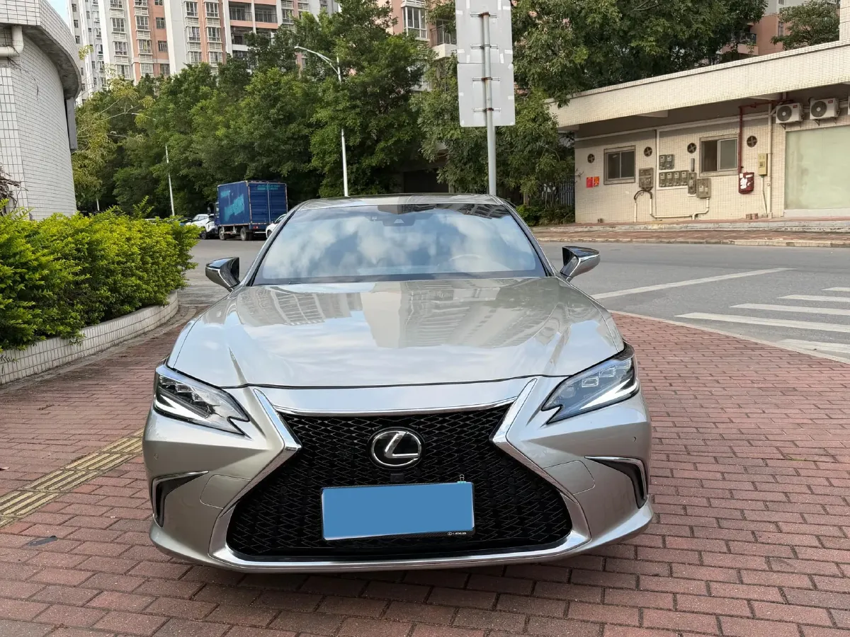 2018 Lexus ES 2.5L 207HP L4 8AT,autocango,china used car exporter,china ev exporter,chinese used car exporter,chinese used ev exporter