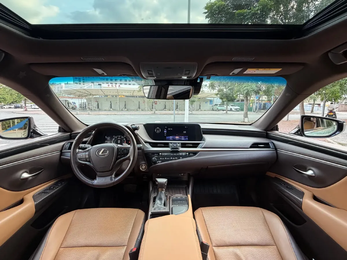 2018 Lexus ES 2.5L 207HP L4 8AT,autocango,china used car exporter,china ev exporter,chinese used car exporter,chinese used ev exporter
