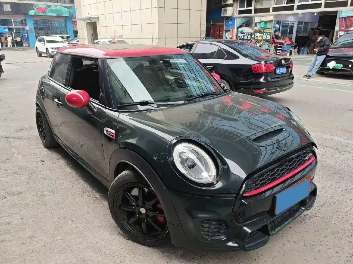 2017 MINI JCW 2.0T 231HP L4 6AT,autocango,china used car exporter,china ev exporter,chinese used car exporter,chinese used ev exporter
