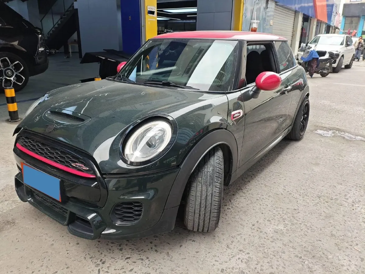 2017 MINI JCW 2.0T 231HP L4 6AT,autocango,china used car exporter,china ev exporter,chinese used car exporter,chinese used ev exporter