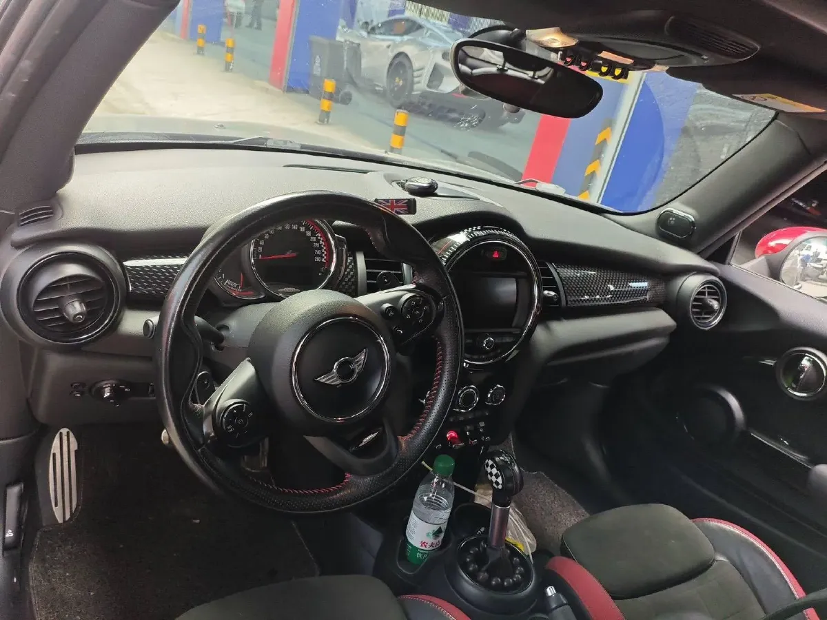 2017 MINI JCW 2.0T 231HP L4 6AT,autocango,china used car exporter,china ev exporter,chinese used car exporter,chinese used ev exporter