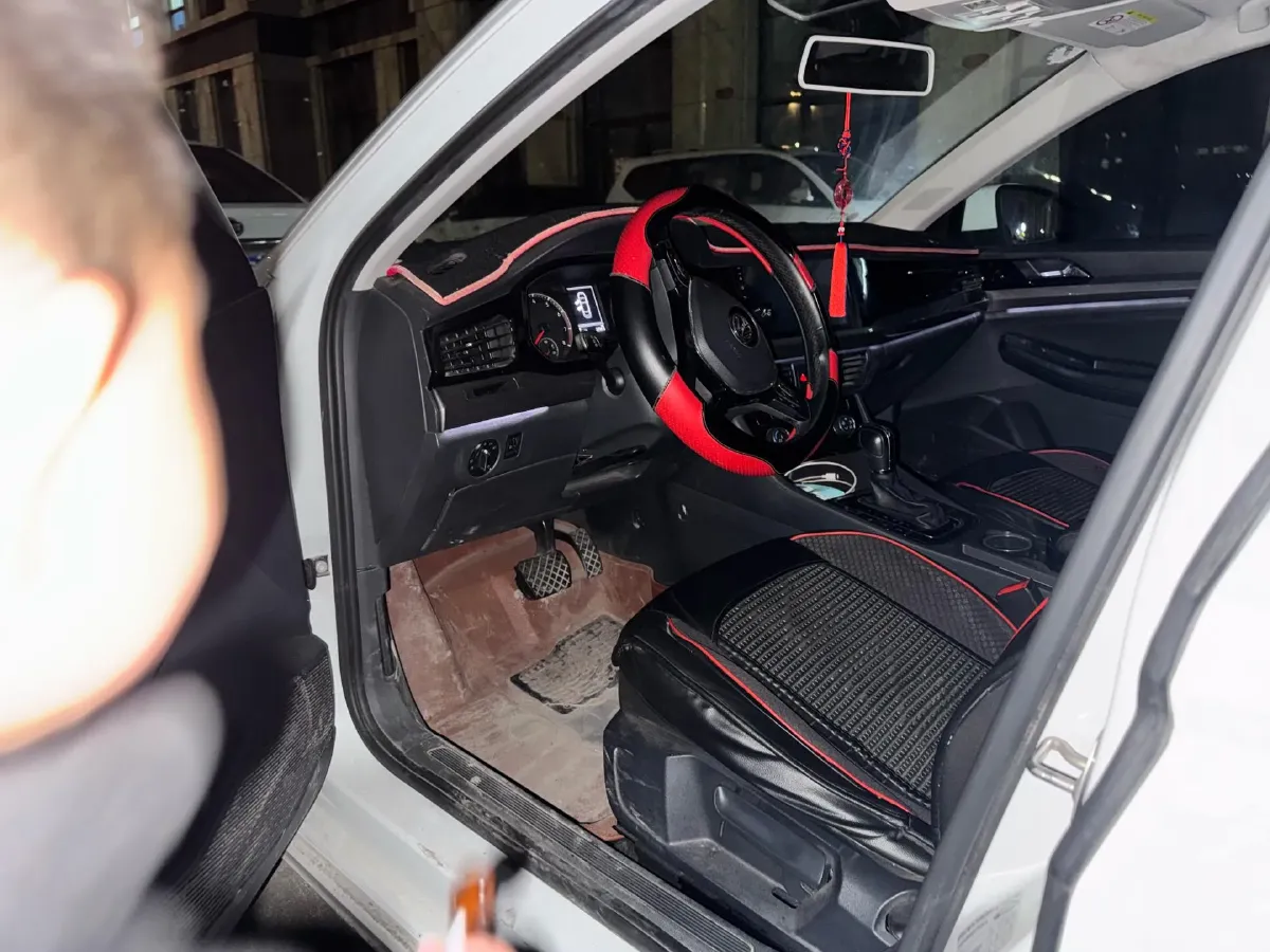 2019 Bestune T77 1.2T 143HP L4 7DCT,autocango,china used car exporter,china ev exporter,chinese used car exporter,chinese used ev exporter