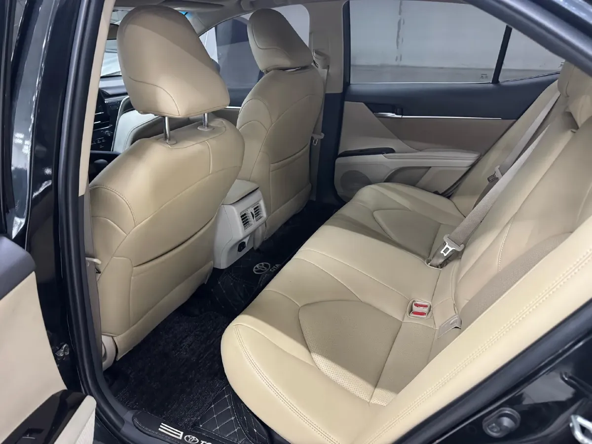 2022 Toyota Camry 2.5L 178HP L4 E-CVT Hybrid,autocango,china used car exporter,china ev exporter,chinese used car exporter,chinese used ev exporter