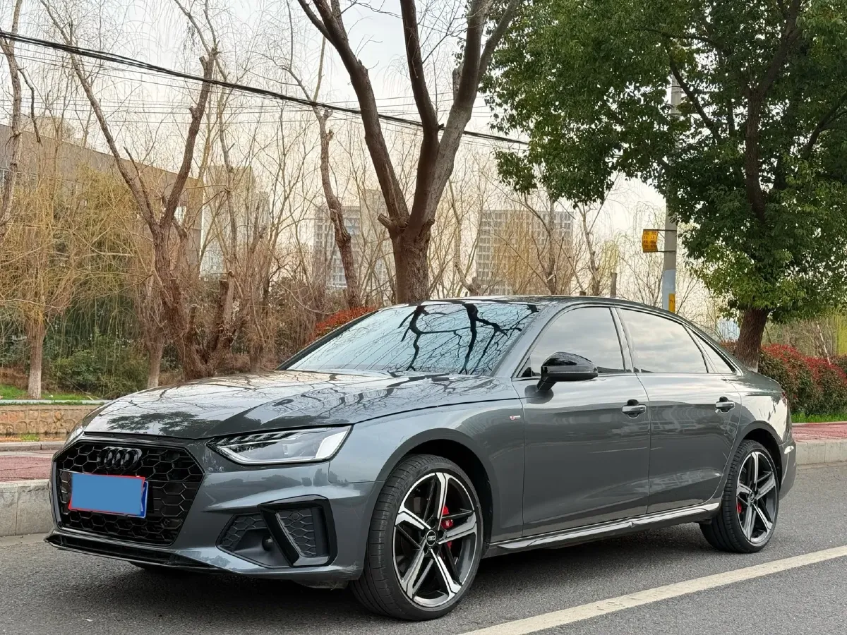 2024 Audi A4L 2.0T 190HP L4 7DCT,autocango,china used car exporter,china ev exporter,chinese used car exporter,chinese used ev exporter