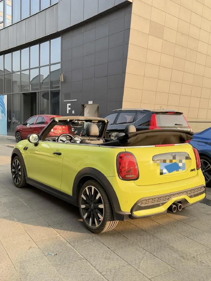 2025 MINI MINI 2.0T 204HP L4 7DCT,autocango,china used car exporter,china ev exporter,chinese used car exporter,chinese used ev exporter