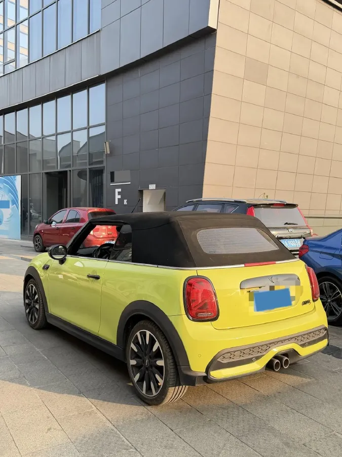 2025 MINI MINI 2.0T 204HP L4 7DCT,autocango,china used car exporter,china ev exporter,chinese used car exporter,chinese used ev exporter