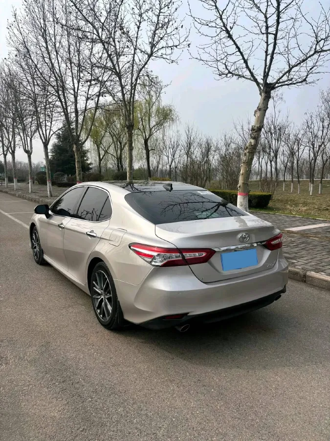 2021 Toyota Camry 2.5L 209HP L4 8AT,autocango,china used car exporter,china ev exporter,chinese used car exporter,chinese used ev exporter