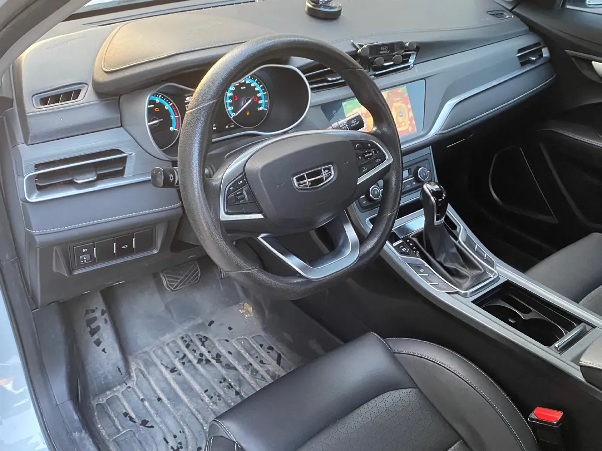 2021 BaoJun 530 1.5T 147HP L4 CVT,autocango,china used car exporter,china ev exporter,chinese used car exporter,chinese used ev exporter