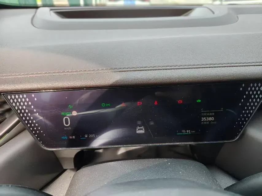 2024 WEY Mocha 1.5T 170HP L4 4DHT PHEV 35.04KWH,autocango,china used car exporter,china ev exporter,chinese used car exporter,chinese used ev exporter