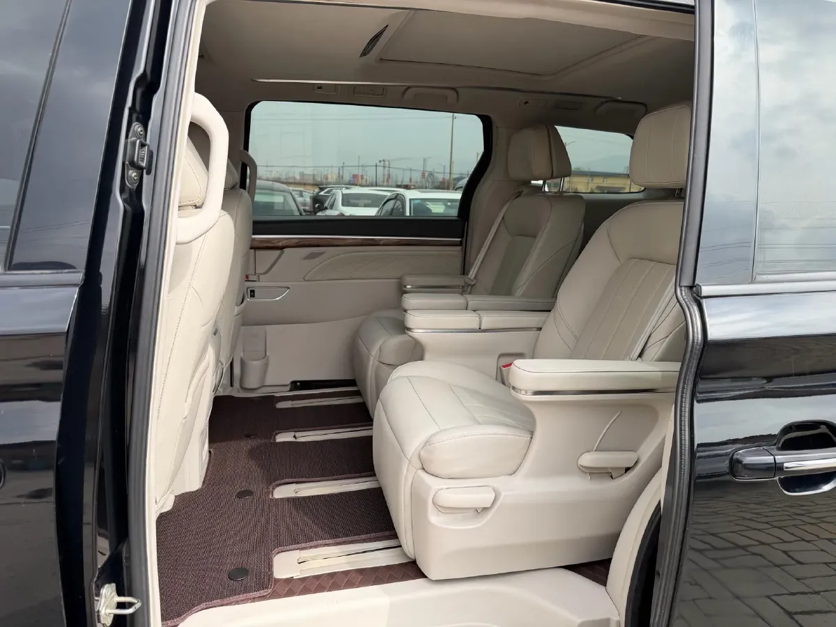 2018 GAC Trumpchi M8 2.0T 201HP L4 6AT,autocango,china used car exporter,china ev exporter,chinese used car exporter,chinese used ev exporter