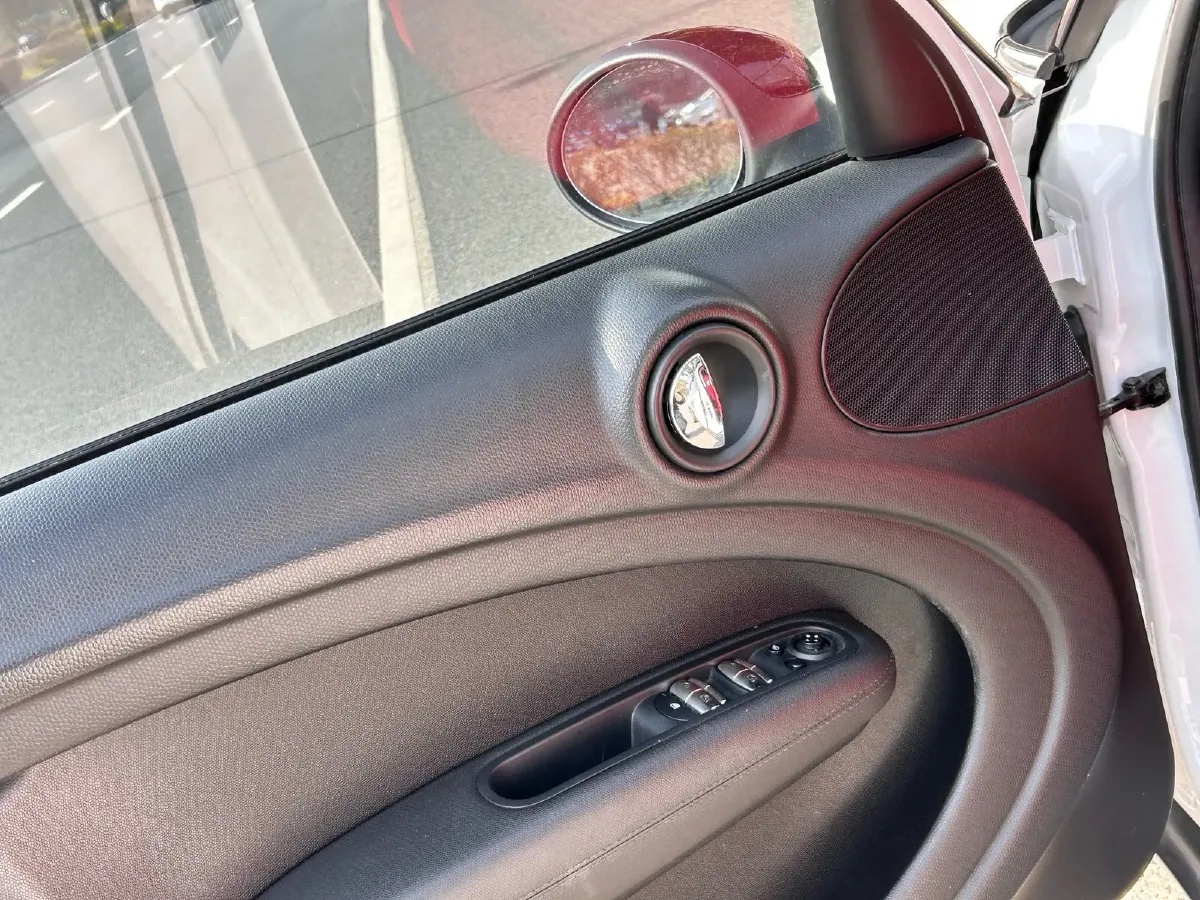 2016 MINI COUNTRYMAN 1.6T 122HP L4 6AT,autocango,china used car exporter,china ev exporter,chinese used car exporter,chinese used ev exporter