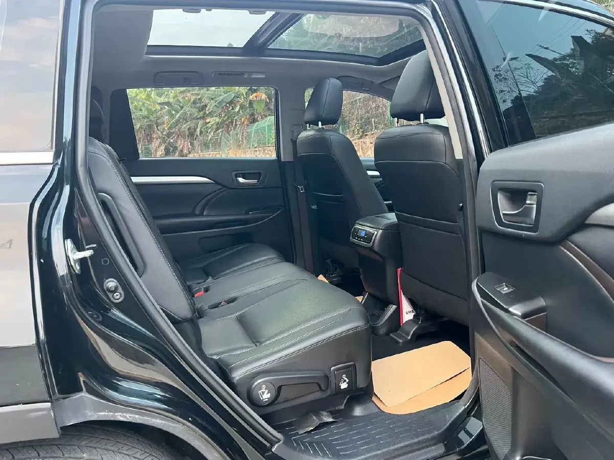 2018 Toyota Highlander 2.0T 220HP L4 6AT,autocango,china used car exporter,china ev exporter,chinese used car exporter,chinese used ev exporter