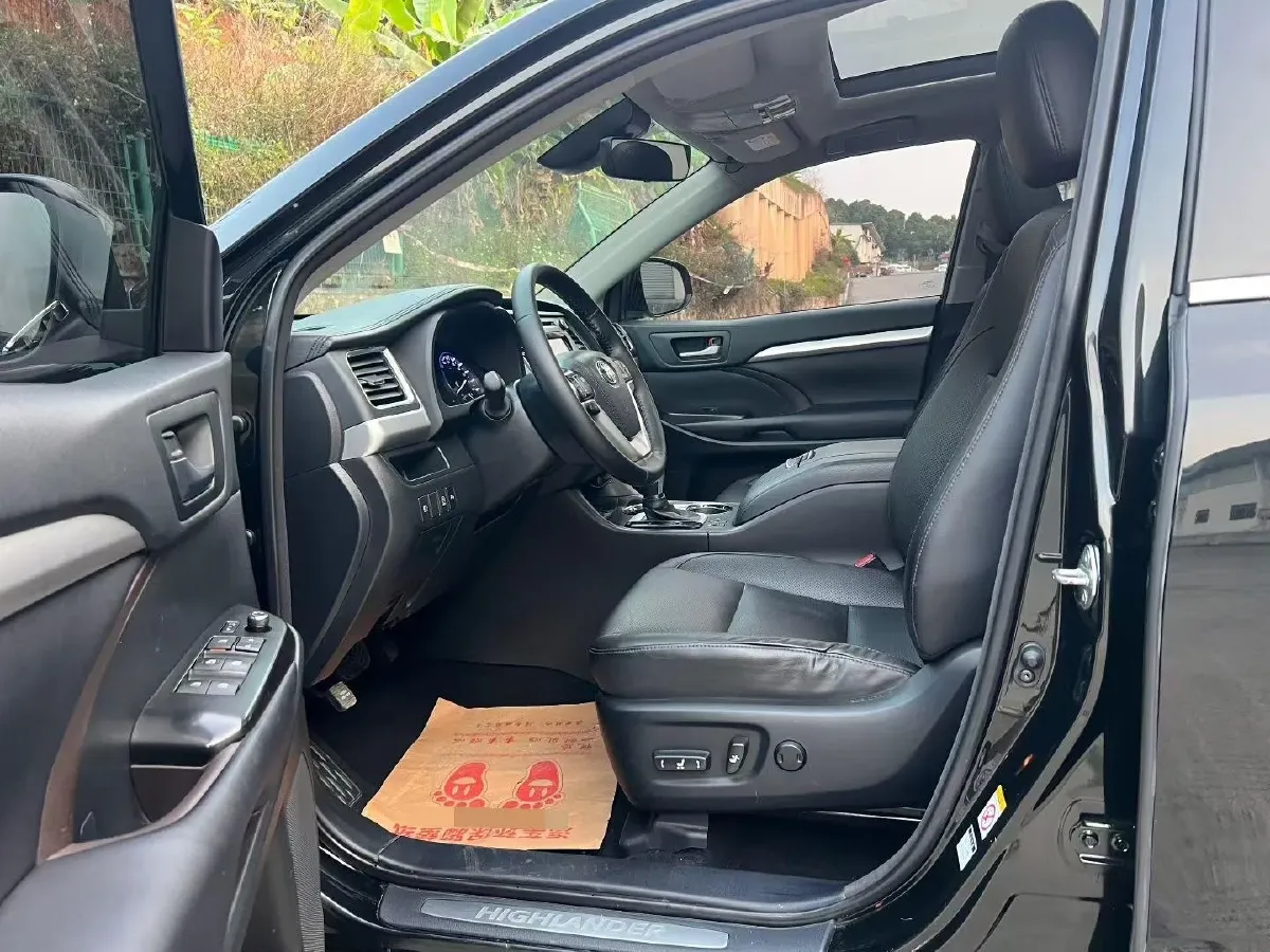 2018 Toyota Highlander 2.0T 220HP L4 6AT,autocango,china used car exporter,china ev exporter,chinese used car exporter,chinese used ev exporter