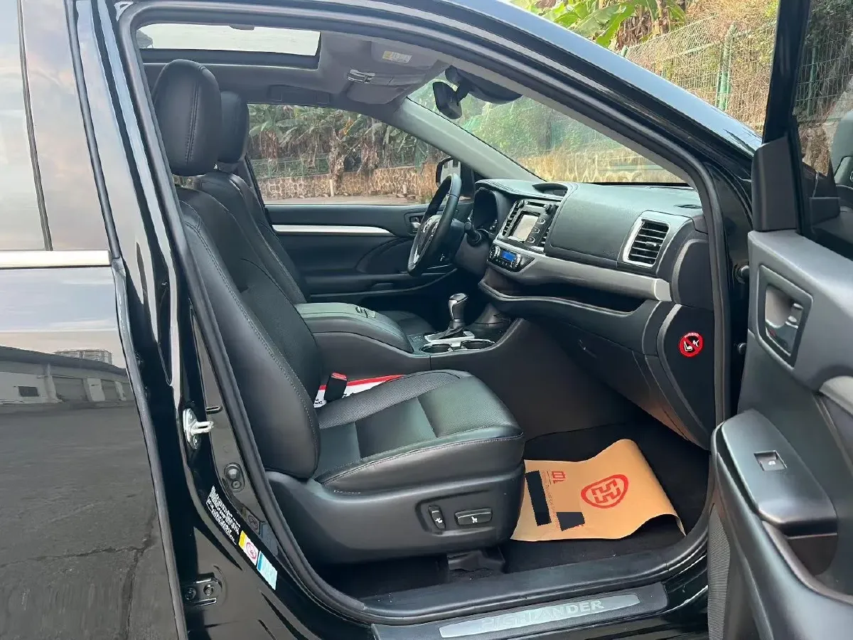 2018 Toyota Highlander 2.0T 220HP L4 6AT,autocango,china used car exporter,china ev exporter,chinese used car exporter,chinese used ev exporter