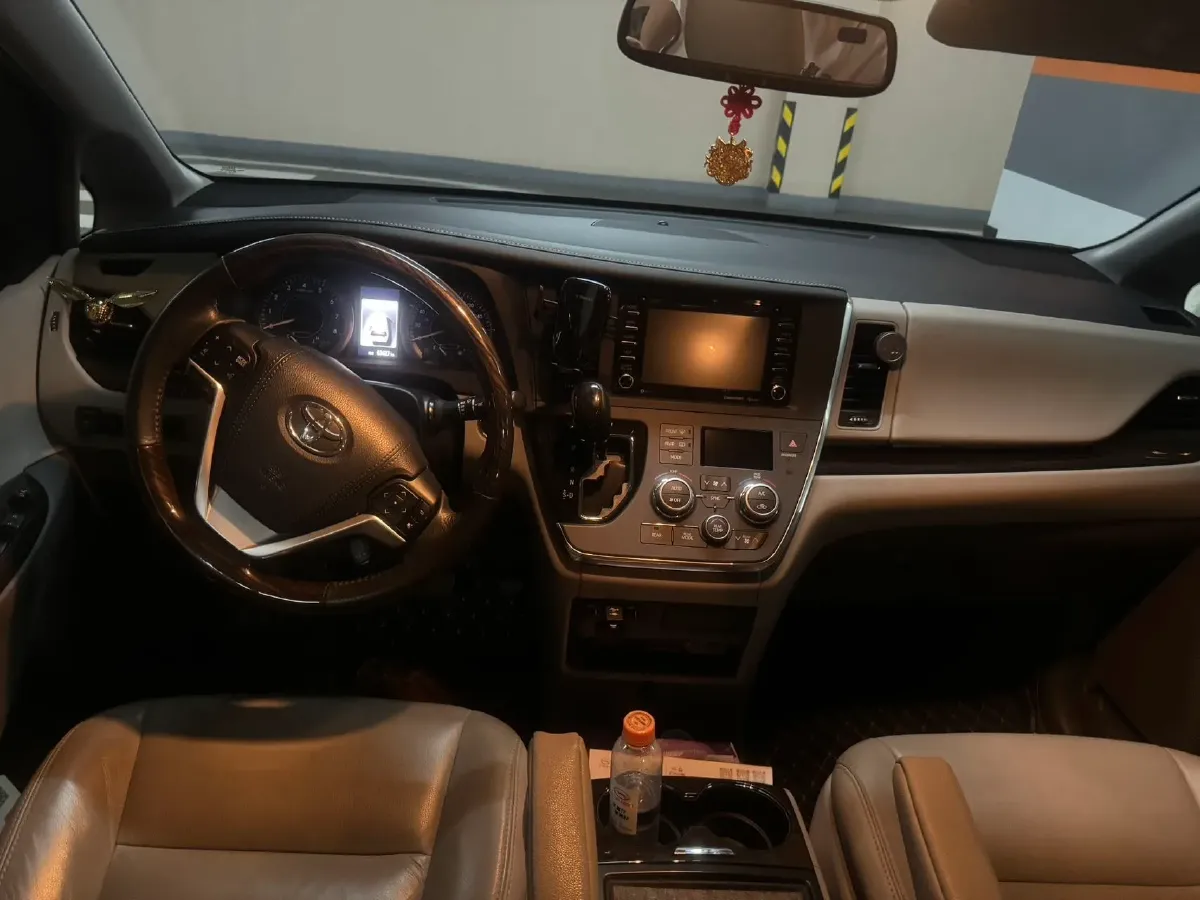 2018 Toyota Highlander 2.0T 220HP L4 6AT,autocango,china used car exporter,china ev exporter,chinese used car exporter,chinese used ev exporter