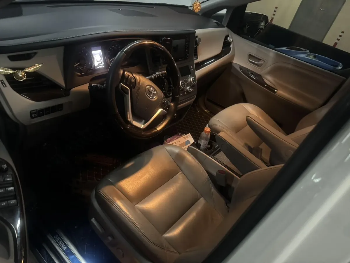 2018 Toyota Highlander 2.0T 220HP L4 6AT,autocango,china used car exporter,china ev exporter,chinese used car exporter,chinese used ev exporter